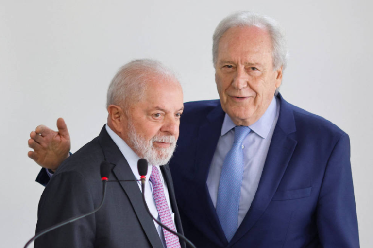 ministro-da-justica,-lewandowski-entrega-carta-de-demissao-a-lula