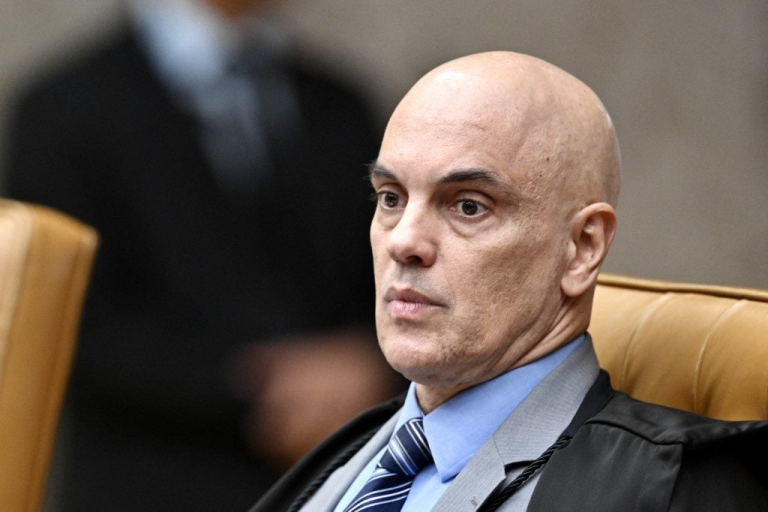 moraes-joga-39-perguntas-da-defesa-de-bolsonaro-na-pf-e-abre-caminho-para-prisao-domiciliar