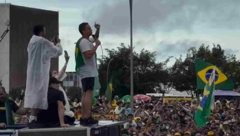 nikolas-cobra-alcolumbre-por-cpi-do-banco-master-e-critica-lulinha-durante-ato-em-brasilia