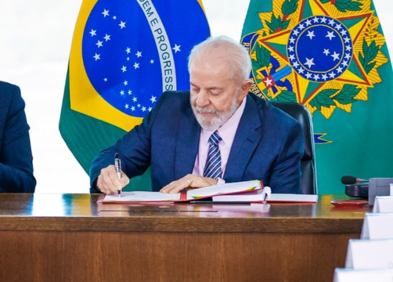 lula-gasta-8-vezes-mais-que-bolsonaro-em-patrocinios-da-caixa