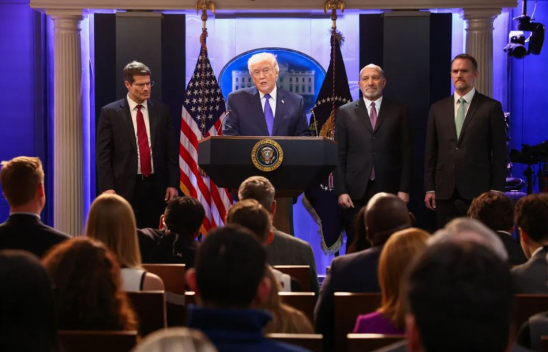 donald-trump-oficializa-tarifa-global-de-10%-apos-decisao-da-suprema-corte