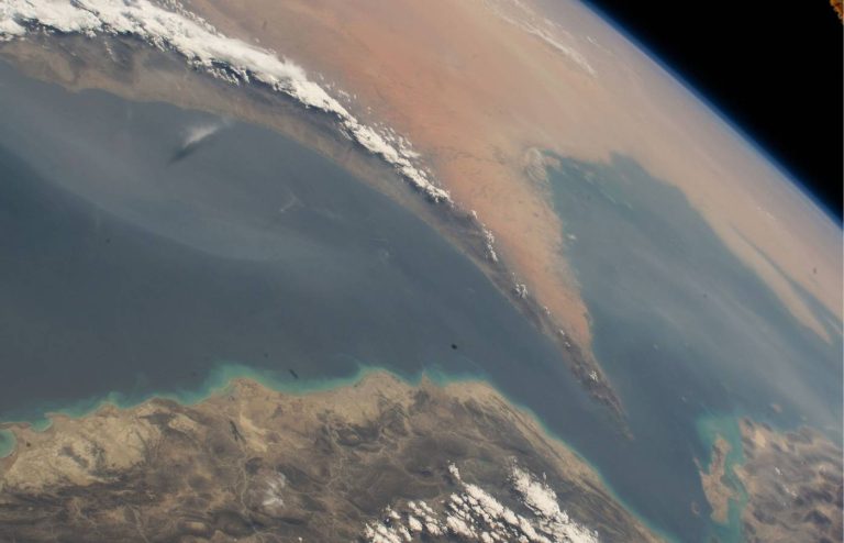 conflito-no-oriente-medio-pode-ter-efeitos-indiretos-sobre-a-economia-brasileira,-aponta-professora