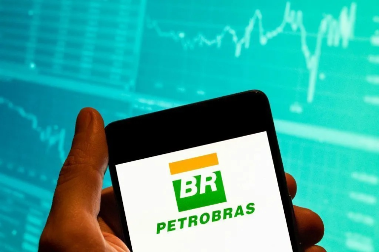 petrobras-anuncia-aumento-de-55%-para-querosene-de-aviacao,-diz-agencia