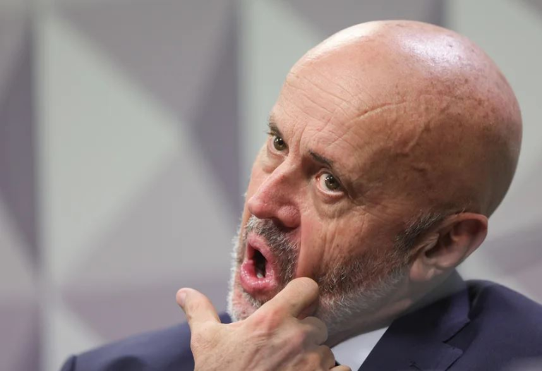 rede-de-lavagem-de-dinheiro-usada-pelo-careca-do-inss-tinha-41-cnpjs-e-movimentou-r$-39-bilhoes,-diz-relatorio-final-da-cpmi-do-inss