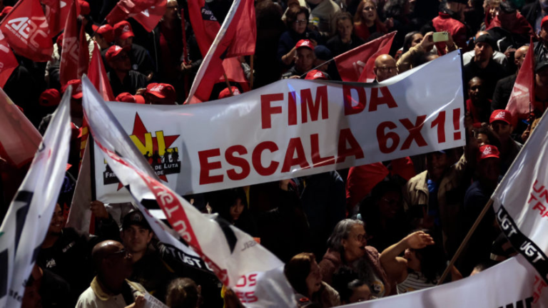 fim-da-escala-6-x-1-atinge-31,5-mi-e-pesa-mais-em-pequenas-empresas