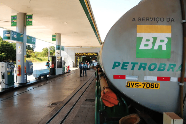 petrobras-aumenta-preco-da-gasolina-em-r$-0,48-por-litro-a-distribuidoras