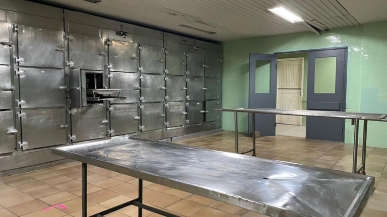Funcionário do IML é preso suspeito de ter feito Pix de R$ 7 mil com o celular de homem morto em acidente funcionario-do-iml-e-preso-suspeito-de-ter-feito-pix-de-r$-7-mil-com-o-celular-de-homem-morto-em-acidente