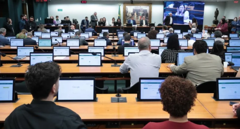 REDUÇÃO DA MAIORIDADE: deputados de esquerda votam contra PEC na CCJ reducao-da-maioridade:-deputados-de-esquerda-votam-contra-pec-na-ccj