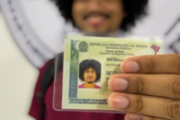 Governo define prazo para troca do RG antigo pela nova Carteira de Identidade; veja até quando vale governo-define-prazo-para-troca-do-rg-antigo-pela-nova-carteira-de-identidade;-veja-ate-quando-vale