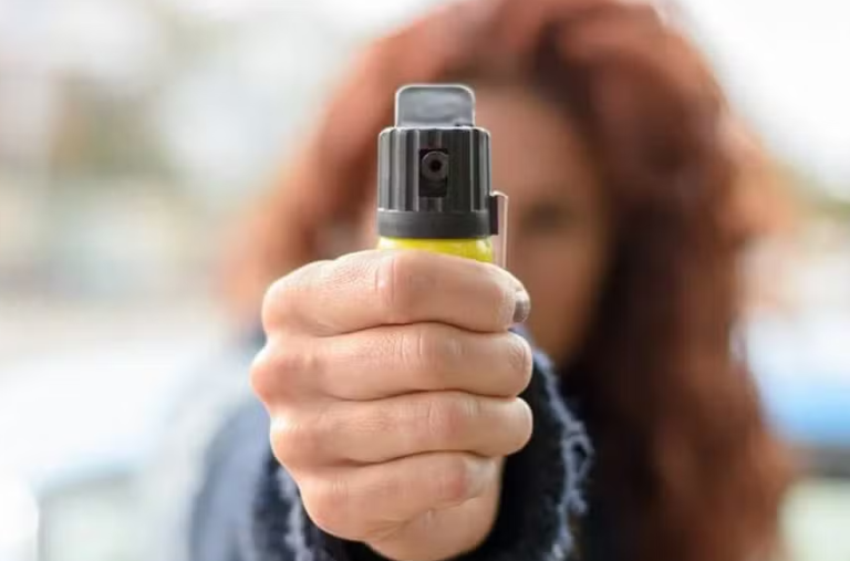 Lei que libera spray de pimenta para defesa pessoal feminina entra em vigor lei-que-libera-spray-de-pimenta-para-defesa-pessoal-feminina-entra-em-vigor